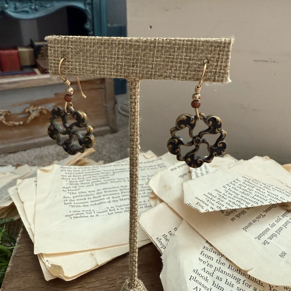 Elegant Gold and Brown Earrings